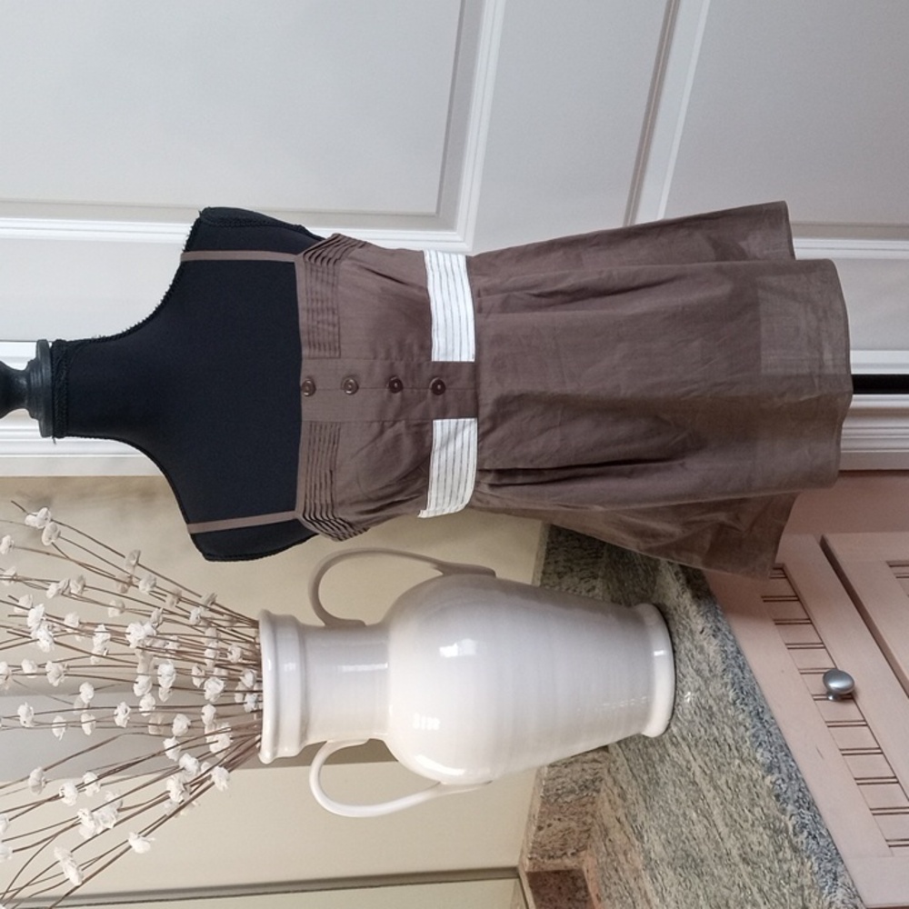 Liquid Chic Olive Green Buttoned Adjustable Strap Cami Top. Sz 6